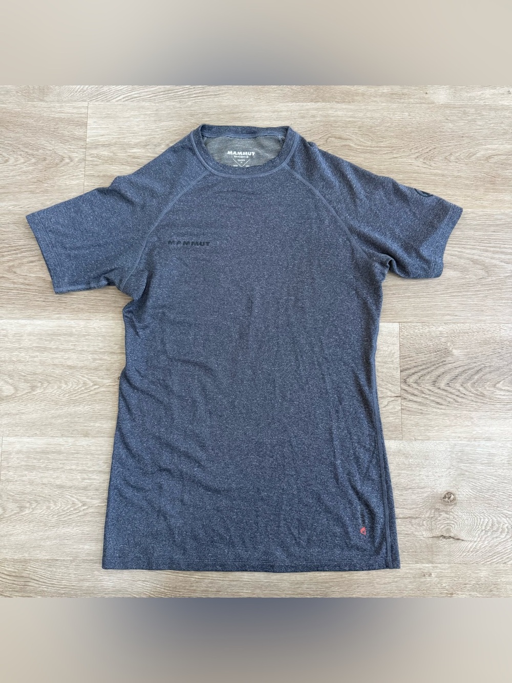 Mammut T Shirt Base Layer Wool Blend Active Stretch Short Sleeve Mens Size Small